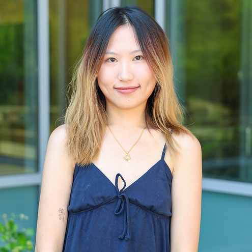 Rae Zhu headshot