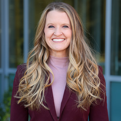 Stacey Hollen Headshot