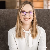 Gina Cammarata headshot