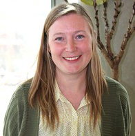 Amanda travis headshot