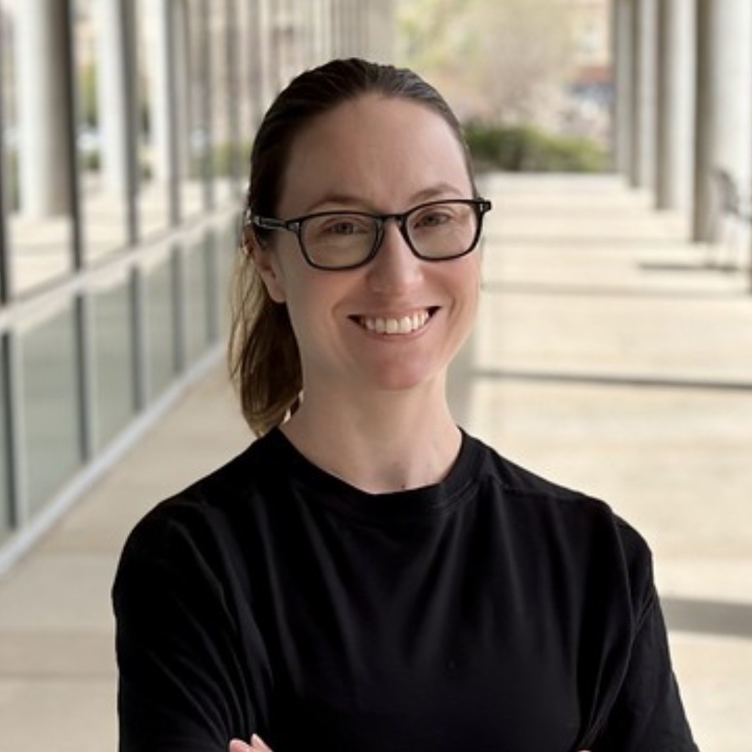 Angela Reinert headshot